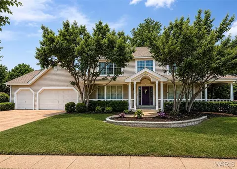 9 Preston Ridge Ct, Chesterfield, MO 63017