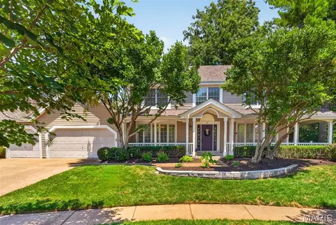 9 Preston Ridge Ct, Chesterfield, MO 63017