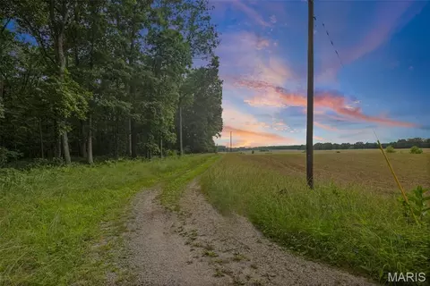 9647 E Barat, Mount Vernon, IL 62864 photo 7
