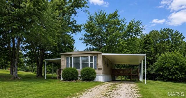 26175 Carol Dr, Warrenton, MO 63383