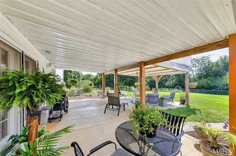 Exterior - 224 Bennington Dr, Troy, MO 63379 photo 7 of 17
