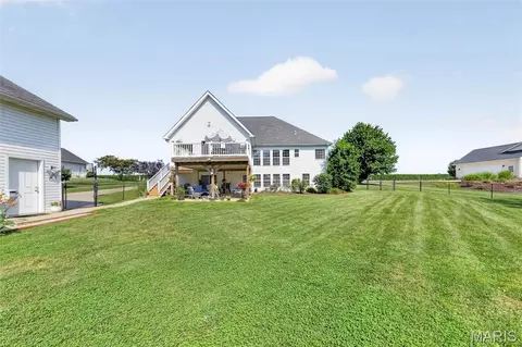 Exterior - 224 Bennington Dr, Troy, MO 63379 photo 11 of 17