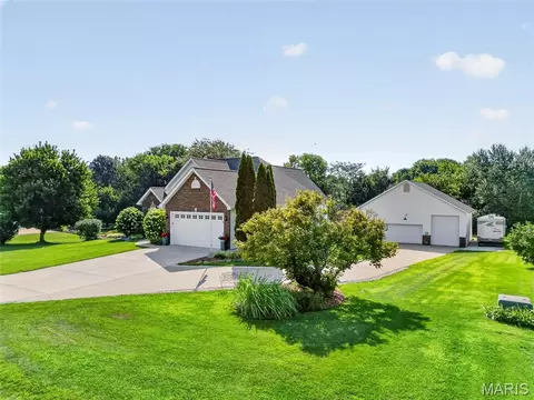 Exterior - 224 Bennington Dr, Troy, MO 63379 photo 3 of 17