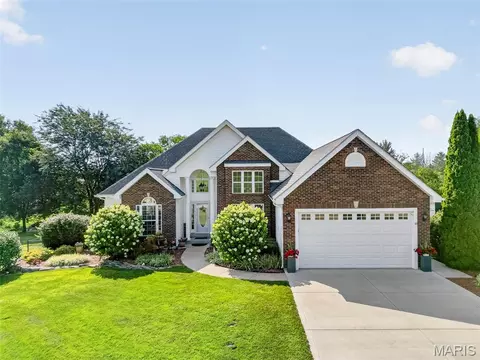 Exterior - 224 Bennington Dr, Troy, MO 63379 photo 4 of 17