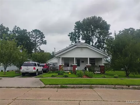 417 Elliott Ave, Chaffee, MO 63740