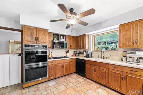 102 E Brittany Ln, O'fallon, IL 62269 photo 10