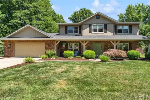 102 E Brittany Ln, O'fallon, IL 62269 photo 1