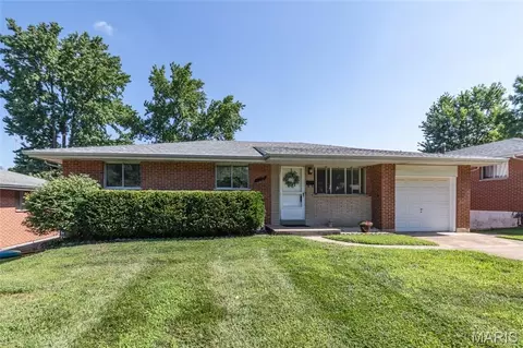 6319 Mackenzie Ct, Saint Louis, MO 63123