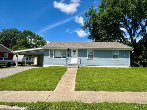 607 Steinhagen Rd, Warrenton, MO 63383