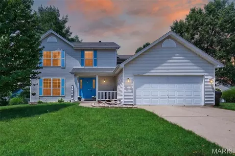 204 Boulder Point Dr, Saint Peters, MO 63376