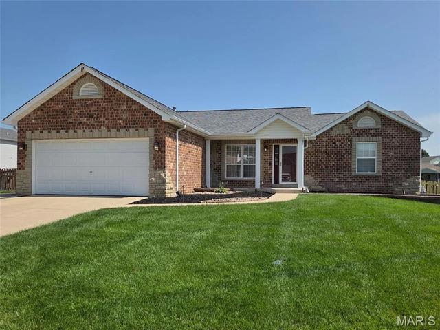 5 Glen Forest Ct, Troy, MO 63379