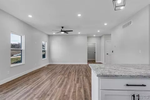 Living - 109 Ventnor Ave, Union, MO 63084 photo 3 of 4