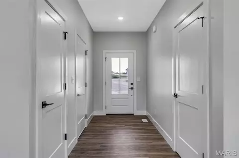 Entry Way - 109 Ventnor Ave, Union, MO 63084 photo 1 of 3