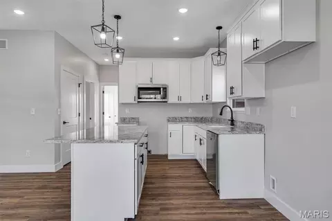 Kitchen - 109 Ventnor Ave, Union, MO 63084 photo 4 of 4