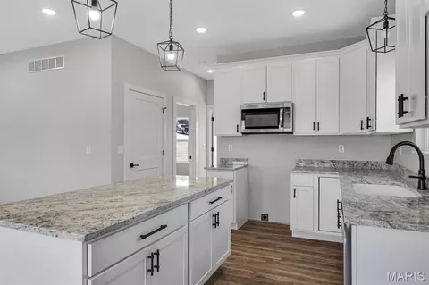 Kitchen - 109 Ventnor Ave, Union, MO 63084 photo 3 of 4
