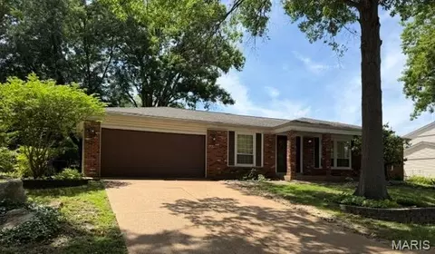 5615 Wieland Dr, Saint Louis, MO 63128