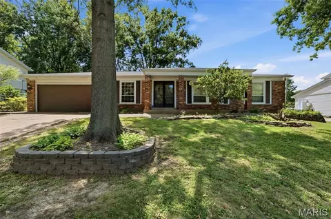 5615 Wieland Dr, Saint Louis, MO 63128