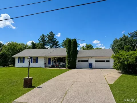 308 Southside Ave, Warrenton, MO 63383