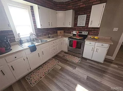 Kitchen - 519 E Washington St, O'fallon, IL 62269 photo 1 of 2