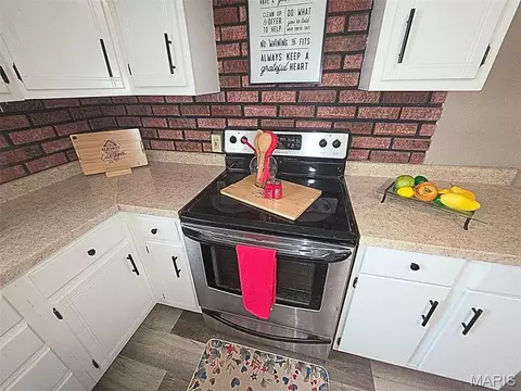 Kitchen - 519 E Washington St, O'fallon, IL 62269 photo 2 of 2