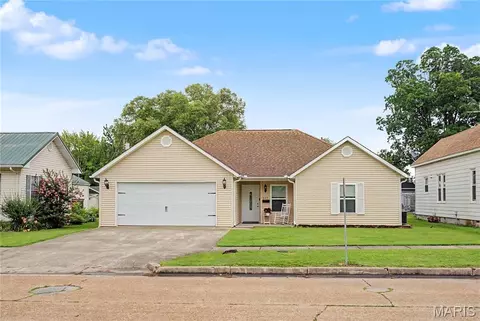 217 Elliott Ave, Chaffee, MO 63740