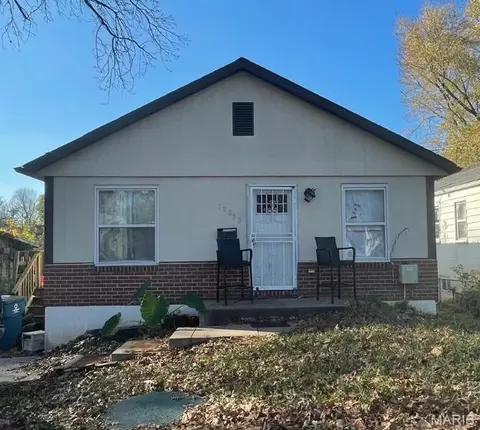 10053 Monarch Dr, Saint Louis, MO 63136