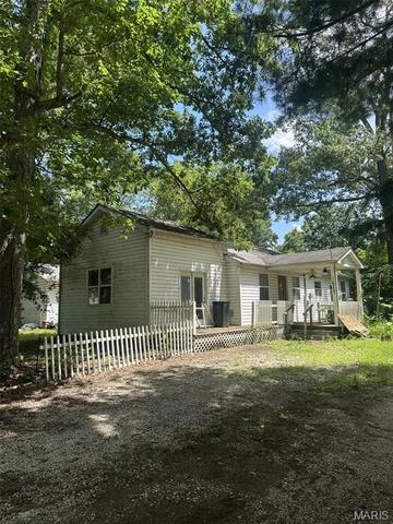 624 Dearborn Dr, Bismarck, MO 63624