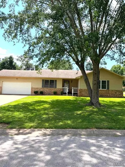 400 Farmers Ln, Lebanon, MO 65536
