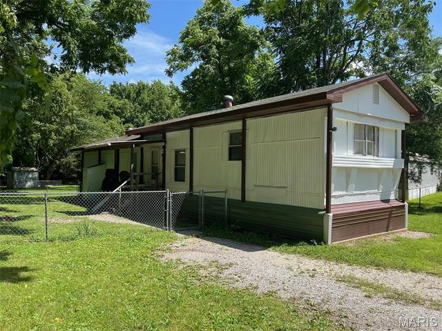 5739 Randy Dr, House Springs, MO 63051