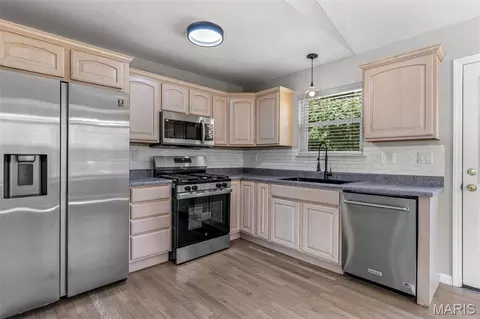 Kitchen - 1408 Castle Mill Dr, Arnold, MO 63010 photo 3 of 4
