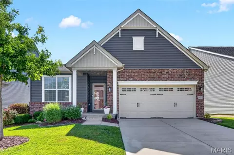427 Wilmer Meadow Dr, Wentzville, MO 63385