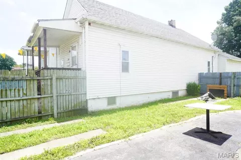 Exterior - 1508 6th St, Madison, IL 62060 photo 2 of 2