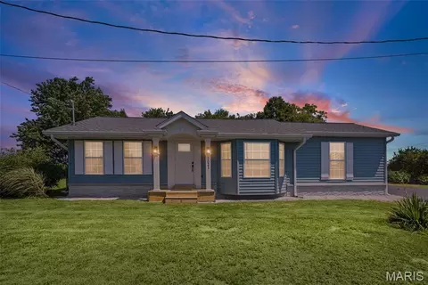 3021 Carlyle Ave, Belleville, IL 62221