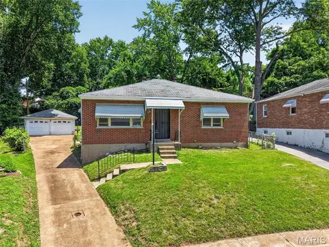30 Jendale Court Ct, Jennings, MO 63136