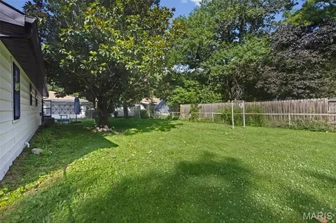 2229 E A St, Belleville, IL 62221 photo 21