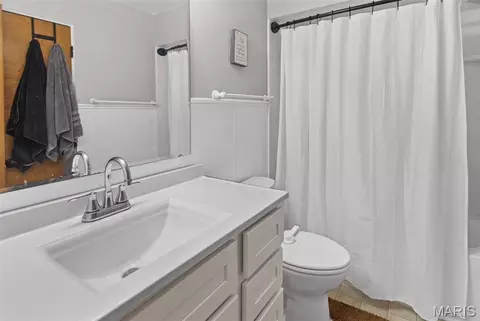 2229 E A St, Belleville, IL 62221 photo 18