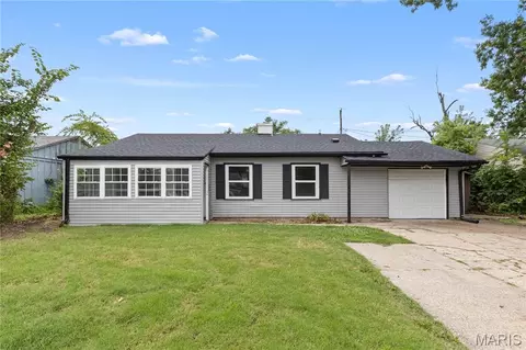 10 Belmont Dr, Saint Peters, MO 63376