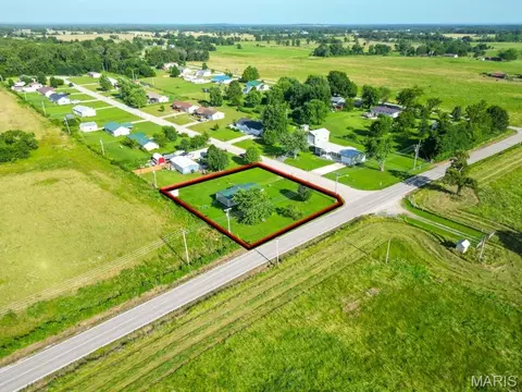 20015 Ostrich Ln, Lebanon, MO 65536