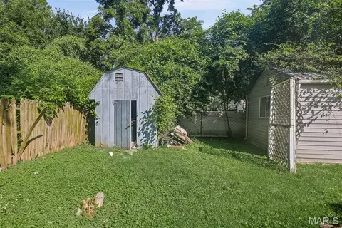 Exterior - 754 Leon St, Cahokia, IL 62206 photo 5 of 6