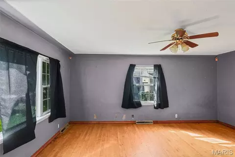 Living - 754 Leon St, Cahokia, IL 62206 photo 2 of 5