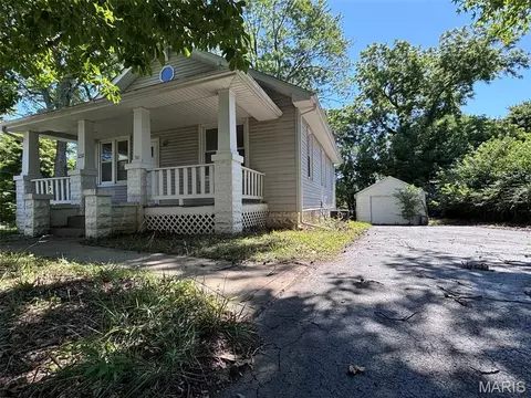 1232 Olive St, Collinsville, IL 62234
