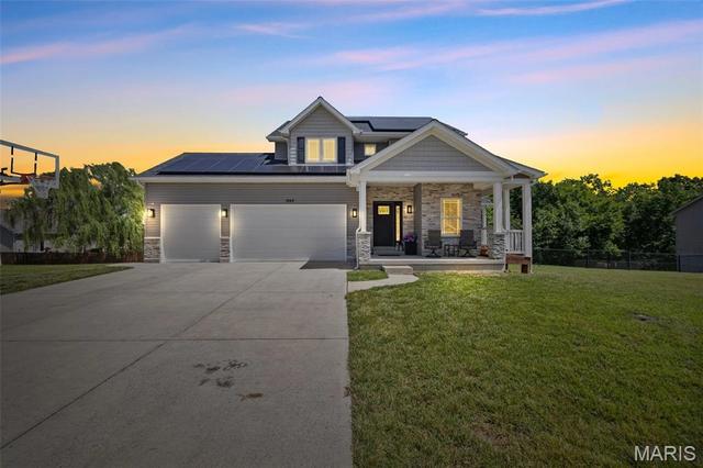 1946 Masters Dr, Festus, MO 63028