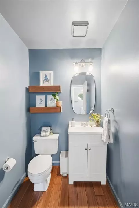 Bath - 501 Oak Leaf Manor Ct, Ballwin, MO 63021 photo 1 of 5