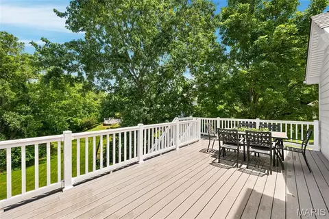 Exterior - 501 Oak Leaf Manor Ct, Ballwin, MO 63021 photo 2 of 3
