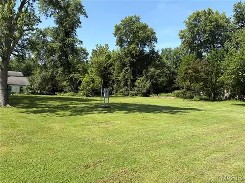 1005 S Montgomery Ave, Litchfield, IL 62056
