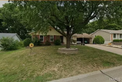 4133 Providence Dr, Saint Charles, MO 63304
