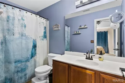 Bath - 412 Wild Oak Dr, O'fallon, MO 63368 photo 2 of 4