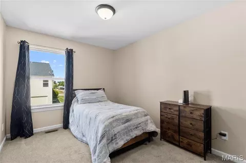 Bedroom - 412 Wild Oak Dr, O'fallon, MO 63368 photo 1 of 5