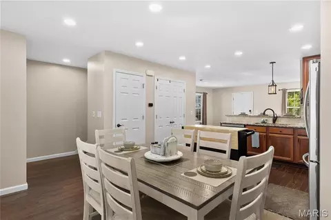 Entry Way - 412 Wild Oak Dr, O'fallon, MO 63368 photo 1 of 1