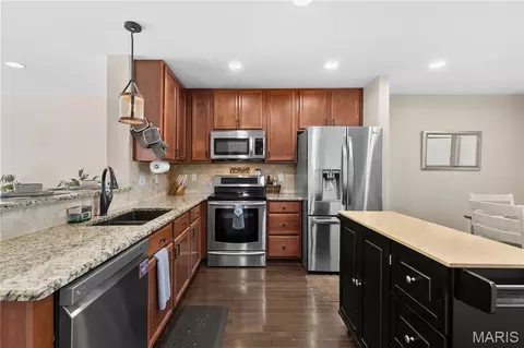 Kitchen - 412 Wild Oak Dr, O'fallon, MO 63368 photo 3 of 4